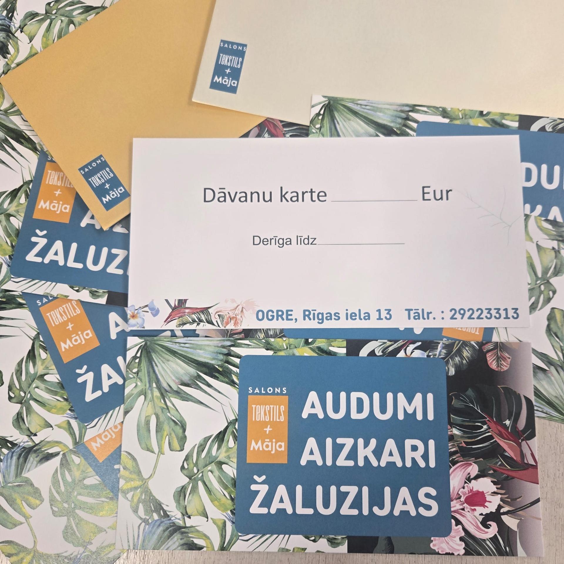 Dāvanu kartes paraugs ar lentīti